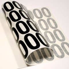 Klistremerkeark med svart nummer 0