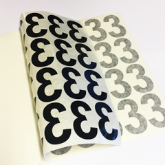 Klistremerkeark med svart nummer 3